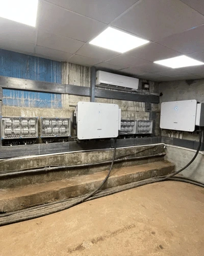 Top rating for commercial solar system setup.