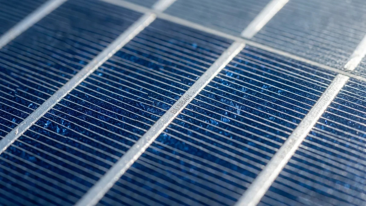 Mono PERC vs TopCon solar panels comparison for Gujarat high temperature climate